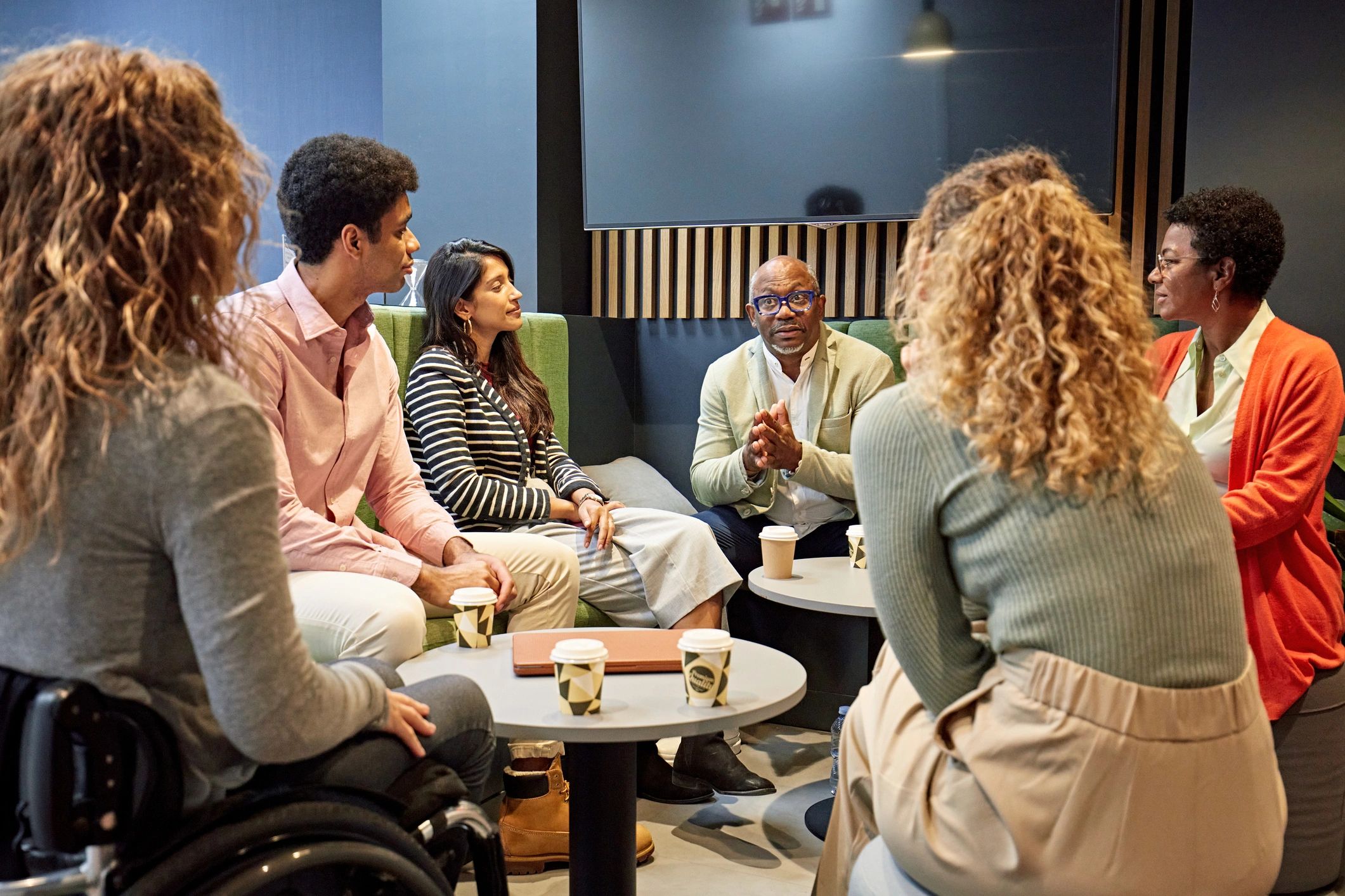 Peer support style group discussion in a professional setting